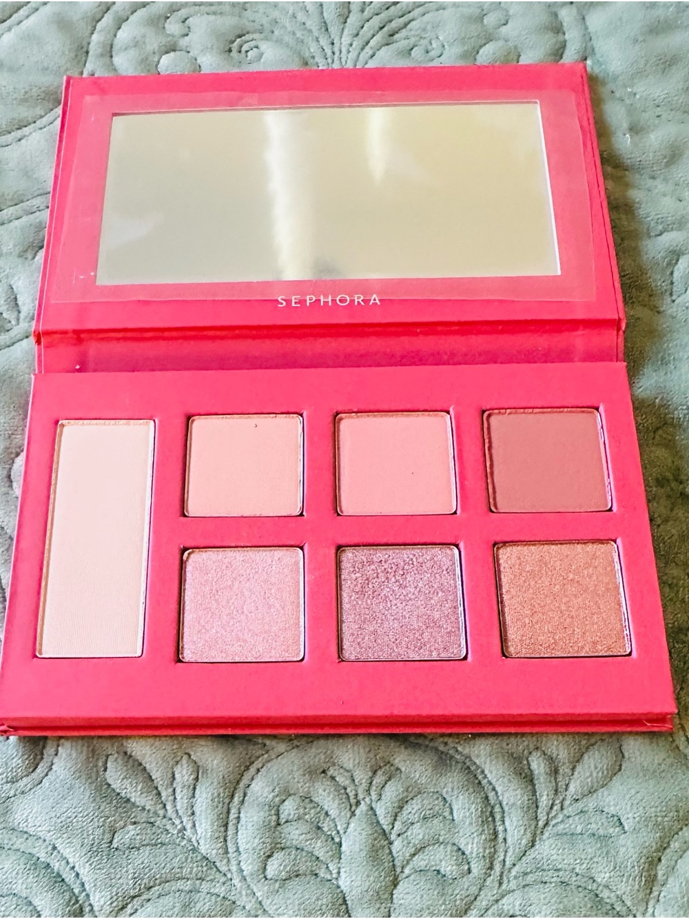 Sephora Pink Playlist Pop Party Eyeshadow Palette 7 Matte And Shimmer colors